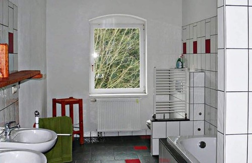 Grossschirma Villa | Apartment in a villa with park in Großschirma