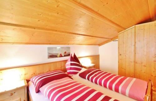 Muhlbach im Pinzgau Apartment | Apartment in Bramberg am Wildkogel with balcony