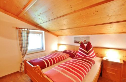Muhlbach im Pinzgau Apartment | Apartment in Bramberg am Wildkogel with balcony