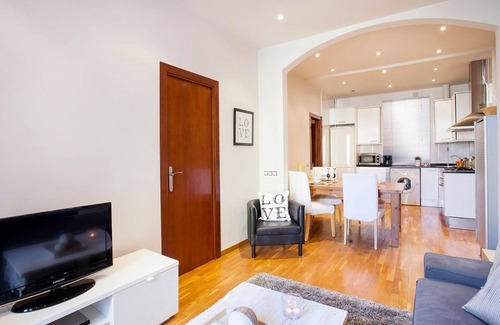 Sant Antoni Apartment | Apartment in Barcelona near the Beach