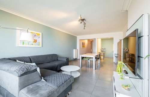 Blankenberge Apartment | Apartment in Blankenberge with Sea Views