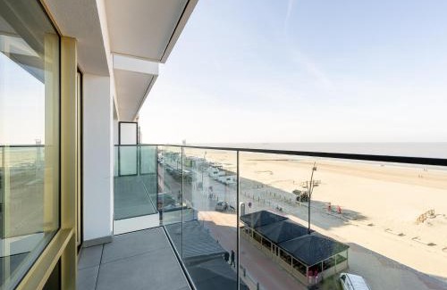 Blankenberge Apartment | Apartment in Blankenberge with Sea Views