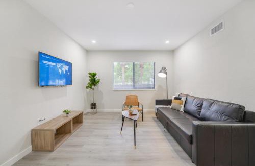 East Little Havana Apartment | Apartment in Calle Ocho a Slice of Little Havana