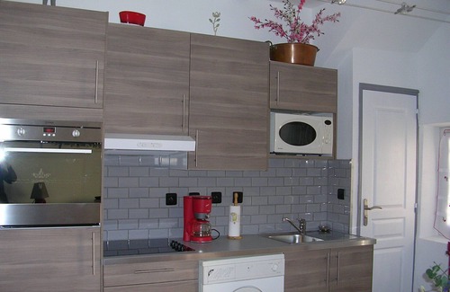 Cassis Apartment | apartment in cassis center of the village old week end MN 4 days out of season