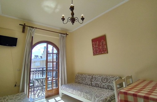 Nea Chora Apartment | Apartment in Chania town steps from sandy beach and amazing old town