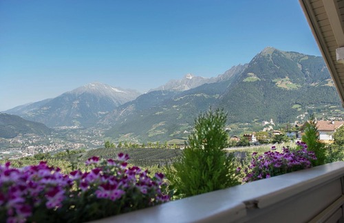 Tirolo Apartment | Apartment in Dorf Tirol near Tirol Castle