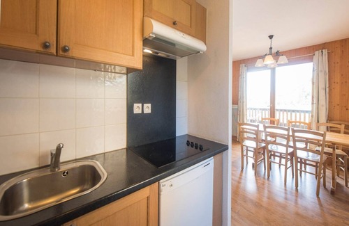 Orcieres-Merlette Apartment | Apartment in France with Ski Access & Pool