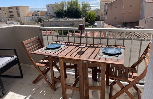 Le Grau-dʼAgde Apartment | Apartment in Grau d'Agde