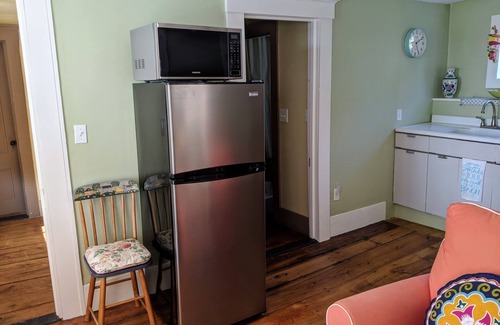 Gloucester House | Apartment in historic home across from Cripple Cove Harbour, Gloucester, MA