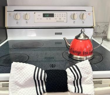 North Central Hollywood Apartment | Apartment in Hollywood close to shops & beach 110
