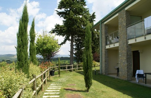 Barberino Tavarnelle Apartment | Apartment in Chianti With Shared Pool