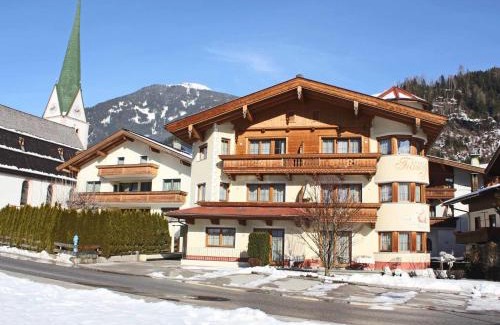 Stumm Apartment | Apartment in Kaltenbach near Ski Lift