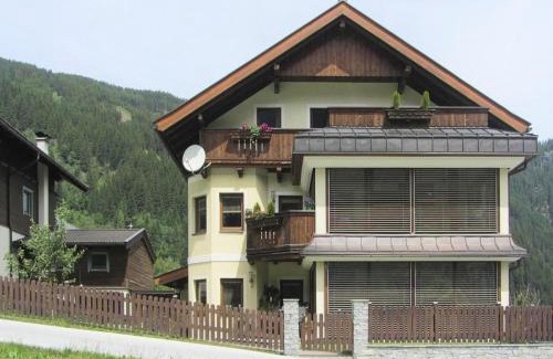 Krimml Apartment | Apartment in Krimml with parking space