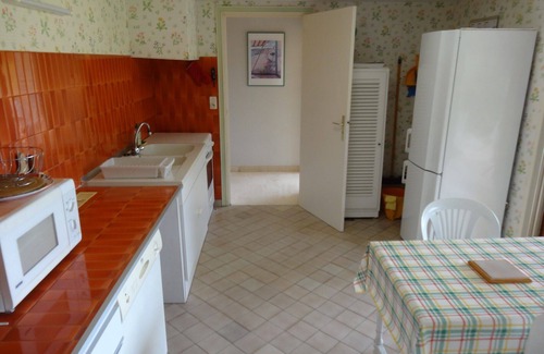 Ceret Apartment | Apartment in large villa with pool