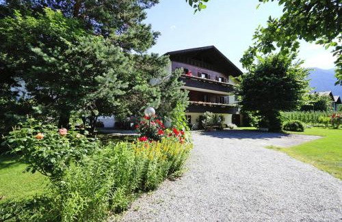 Laces Apartment | Apartment in Latsch with Indoor Pool & Garden