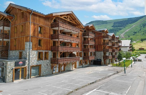 Les Deux Alpes Apartment | Apartment in Les Deux Alpes near Ski Slopes