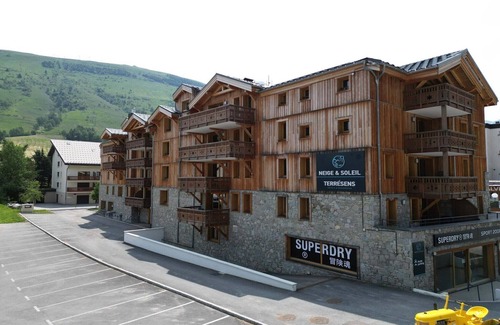 Les Deux Alpes Apartment | Apartment in Les Deux Alpes near Ski Slopes