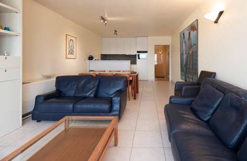 Ostend City Centre Apartment | Apartment in Mariakerke with Stunning Sea Views
