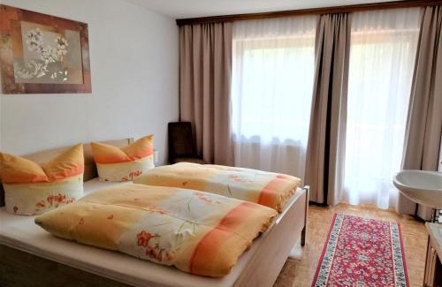 Brandberg Apartment | Apartment in Mayrhofen with a balcony