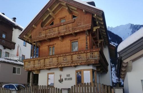 Brandberg Apartment | Apartment in Mayrhofen with a balcony