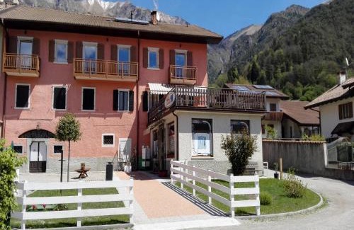 Mezzolago Apartment | Apartment in Mezzolago with Lake Ledro Views