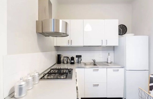 Tricolore Apartment | Apartment in Milan with 2 bedrooms sleeps 6