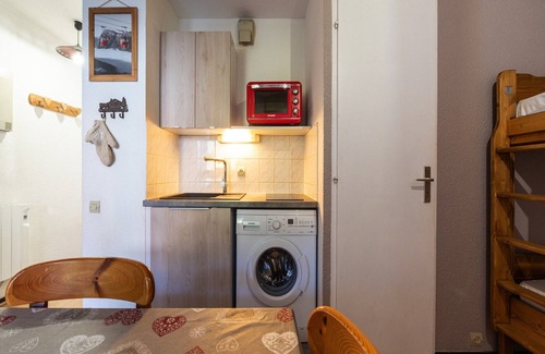 Les Esserts Apartment | Apartment in Morillon at Ski Slope