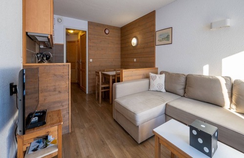 Les Esserts Apartment | Apartment in Morillon near Ski Slopes & Beach