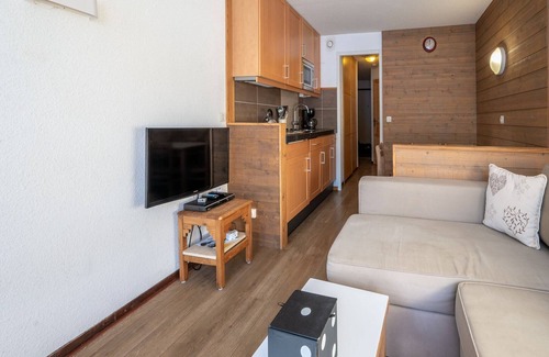 Les Esserts Apartment | Apartment in Morillon near Ski Slopes & Beach