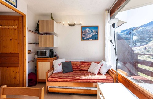 Les Esserts Apartment | Apartment in Morillon near Ski Slopes