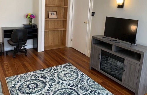 Smyrna Apartment | Apartment in one of Smyrna’s oldest buildings.