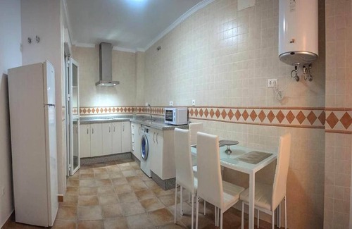 Penaflor Apartment | Apartment in Peñaflor with Charming Patio