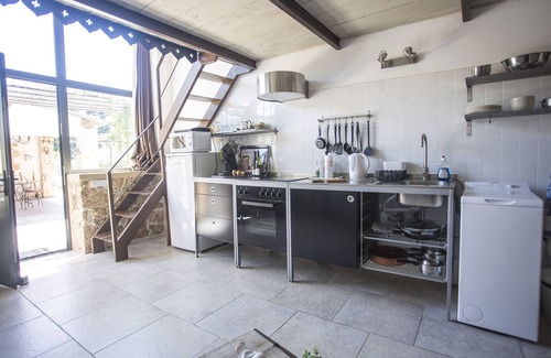 Grans Other | Apartment in Provençal farmhouse with swimming pool