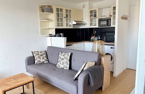 Pontaillac Apartment | Apartment in residence with swimming pool, near Pontaillac page and casino