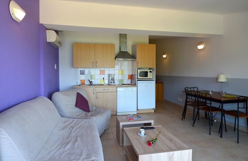 Serra-di-Ferro House | Apartment in Serra-di-Ferro with Bay Views