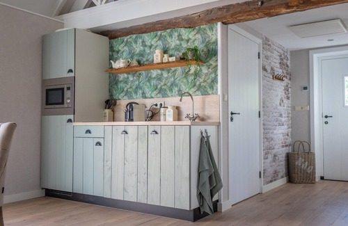 De Bus House | Apartment in Sint-Oedenrode near Henkenshage