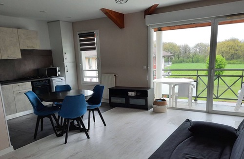 Scientrier Apartment | Apartment in the center of the village and 5 minutes from the A40