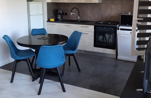 Scientrier Apartment | Apartment in the center of the village and 5 minutes from the A40