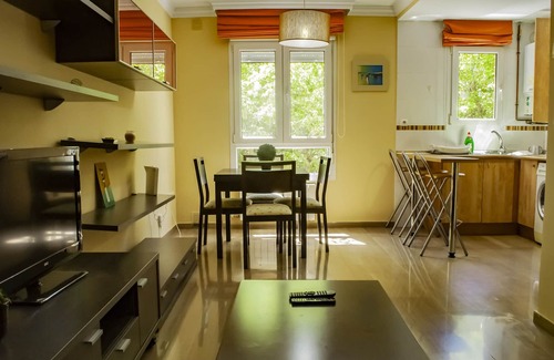 Figares Apartment | Apartment in the CENTER of Granada, less than 2 km from the Alhambra