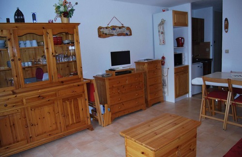 Les Saisies Apartment | Apartment in the diamond area (Alpine runs 108miles, cross country ski 62miles)
