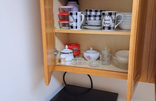 Queens Apartment | Apartment in the Heart of Woodside