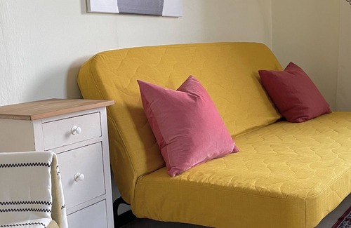 Serkowitz Apartment | Apartment in the old school