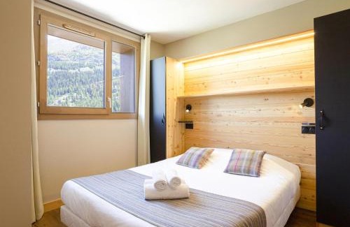 Les Boisses Apartment | Apartment in Tignes with Ski-In Ski-Out Access