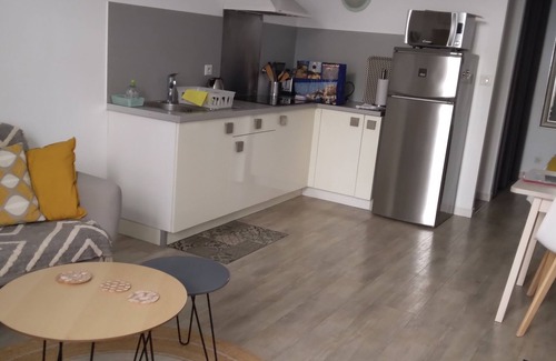 Arles Apartment | Apartment in town