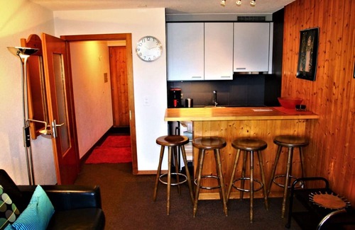 Nendaz Apartment | Apartment in Veysonnaz with balcony