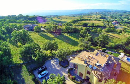 Montefiascone Apartment | Apartment in villa with a view of Lake Bolsena between Umbria and Tuscany