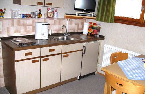 Geschwend Apartment | Apartment 'Irene' with Shared Garden, Balcony and Wi-Fi