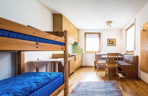 Caminata di Tures Apartment | Apartment "Issingerhof 2" with Mountain View, Terrace & Wi-Fi