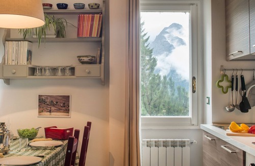 Madonna di Campiglio Apartment | Apartment in Madonna di Campiglio, 700 months from the village, 100m from the lifts