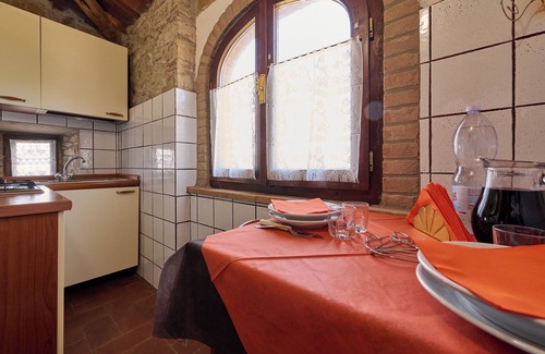 Monteverdi Marittimo Apartment | Apartment 'Agriturismo Tenuta Sant'Agnese' with Mountain View and Shared Garden